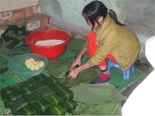 Làng bánh chưng vào Tết