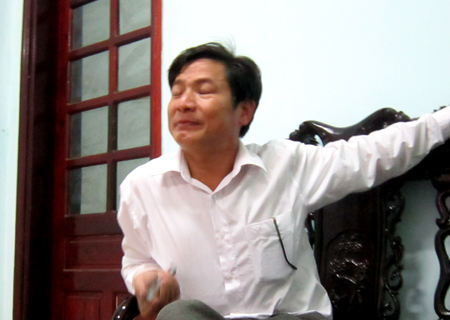 Ông Trần Văn Thành - Trưởng phòng GD-ĐT Yên Thành cho biết: "Theo tôi các giáo viên khi có hợp đồng thuyên chuyển nên chấp hành thực hiện quyết định. Còn trong quá trình thực hiện các giáo viên có quyền kiến nghị như thế nào đó thì tùy...".