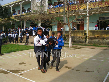 031211_giao-duc_hoc-sinh-ngat-2