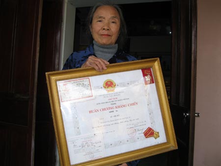 302_5_huan-chuong-khang-chien