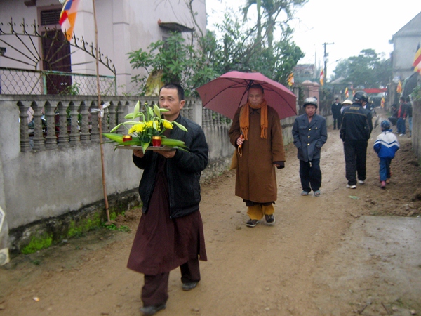 le_an_vi__nhap_tuong_va_cau_an_tai_chua_tanh_1