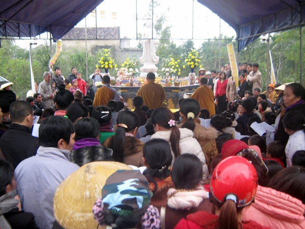 le_an_vi__nhap_tuong_va_cau_an_tai_chua_tanh_1