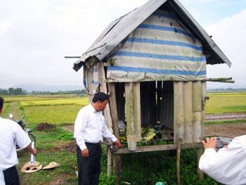 Hiện trường vụ sét đánh tại cánh đồng Bò Rò, xã Nam Thành, huyện Yên Thành vào ngày 16/5 làm 3 người chết tại chỗ.