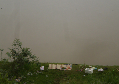 Vụ chết đuối trên sông Lam qua đoạn huyện Đô Lương làm em Trang chết vào chiều ngày 2/6 (Ảnh: Ngọc Thái)