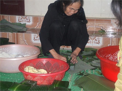 Làng bánh chưng vào Tết