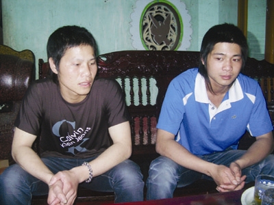 Hai thuỷ thủ Nguyễn Văn Linh và Lê Thành Đại thoát nạn, vừa trở về quê nhà