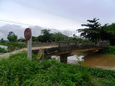 Cây cầu đã bị hư hỏng nghiêm trọng.