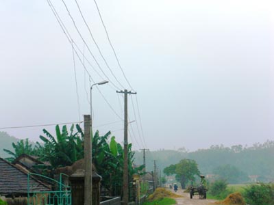 Việc bàn giao lưới điện ở Điện Thành còn nhiều bất cập, dẫn đến việc nông dân phải sử dụng điện giá cao.