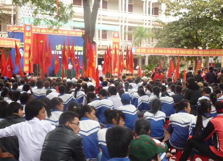 Toàn thể cán bộ, học sinh sôi nổi hưởng ứng tháng hành động Quốc gia Dân số.